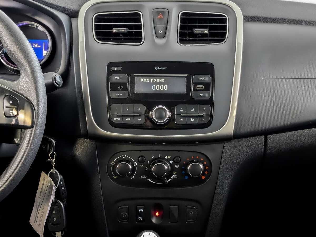 Б/У Рено Сандеро 2018 года. Фото: #14