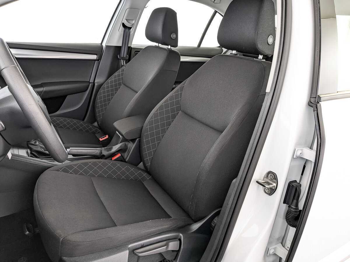 Б/У Шкода Октавия 2019 года. Фото: #17