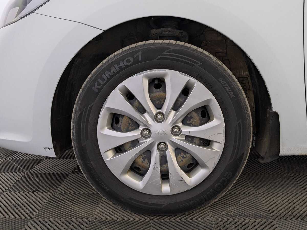 Б/У Киа Рио 2018 года. Фото: #11