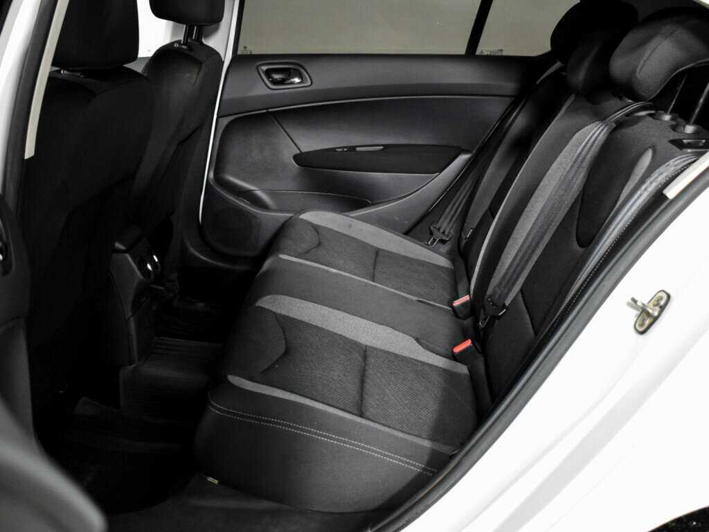 Б/У Пежо 408 2016 года. Фото: #10