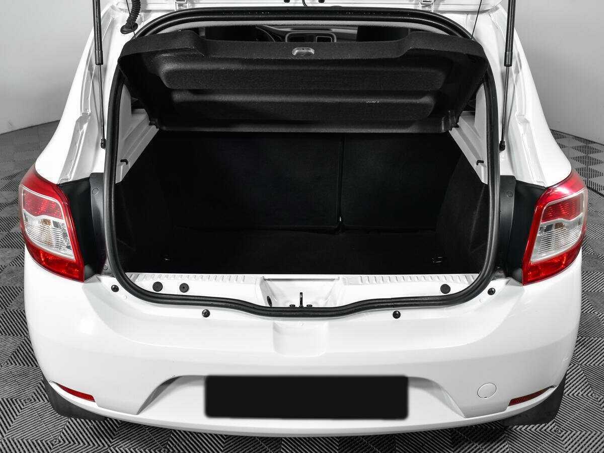 Б/У Рено Сандеро 2017 года. Фото: #12