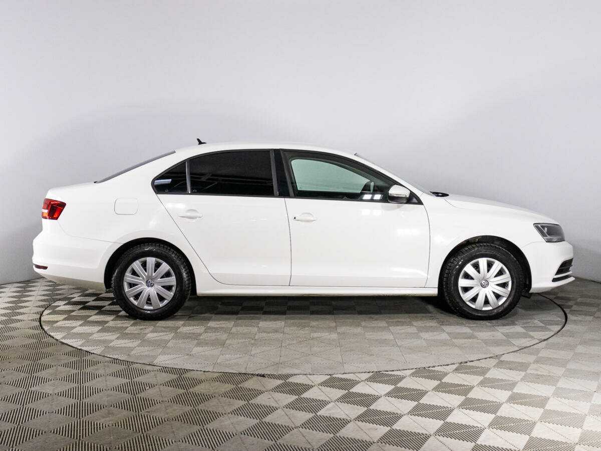 Б/У Фольксваген Джетта 2015 года. Фото: #3