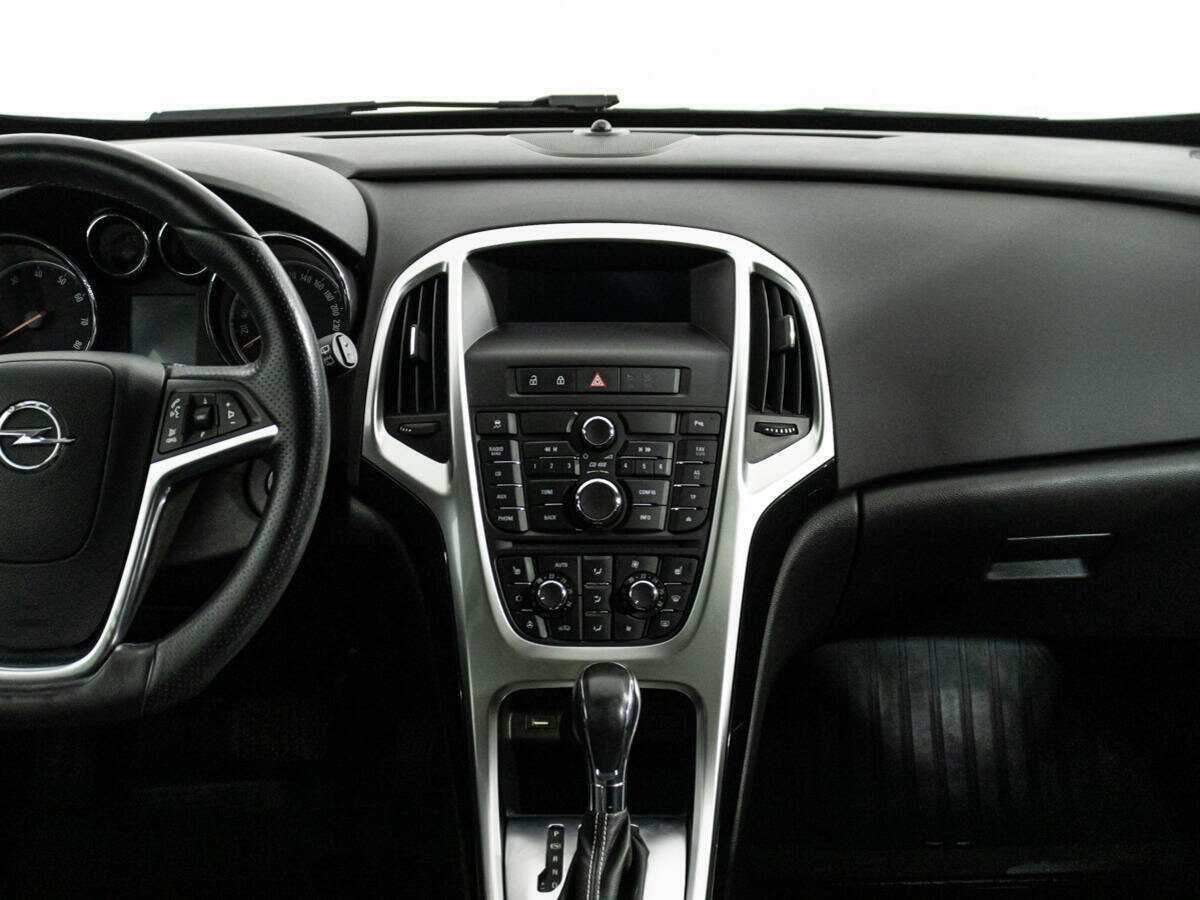 Б/У Опель Астра 2013 года. Фото: #13