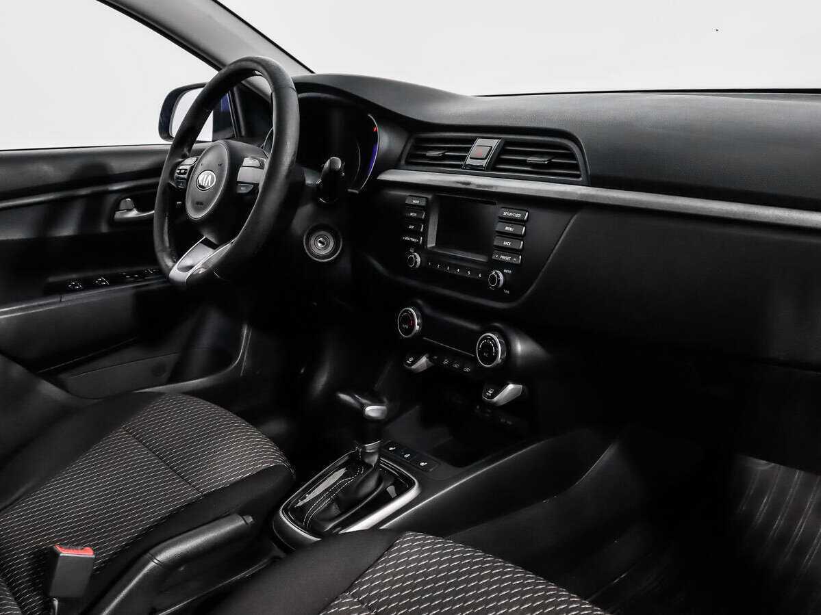 Б/У Киа Рио 2018 года. Фото: #10