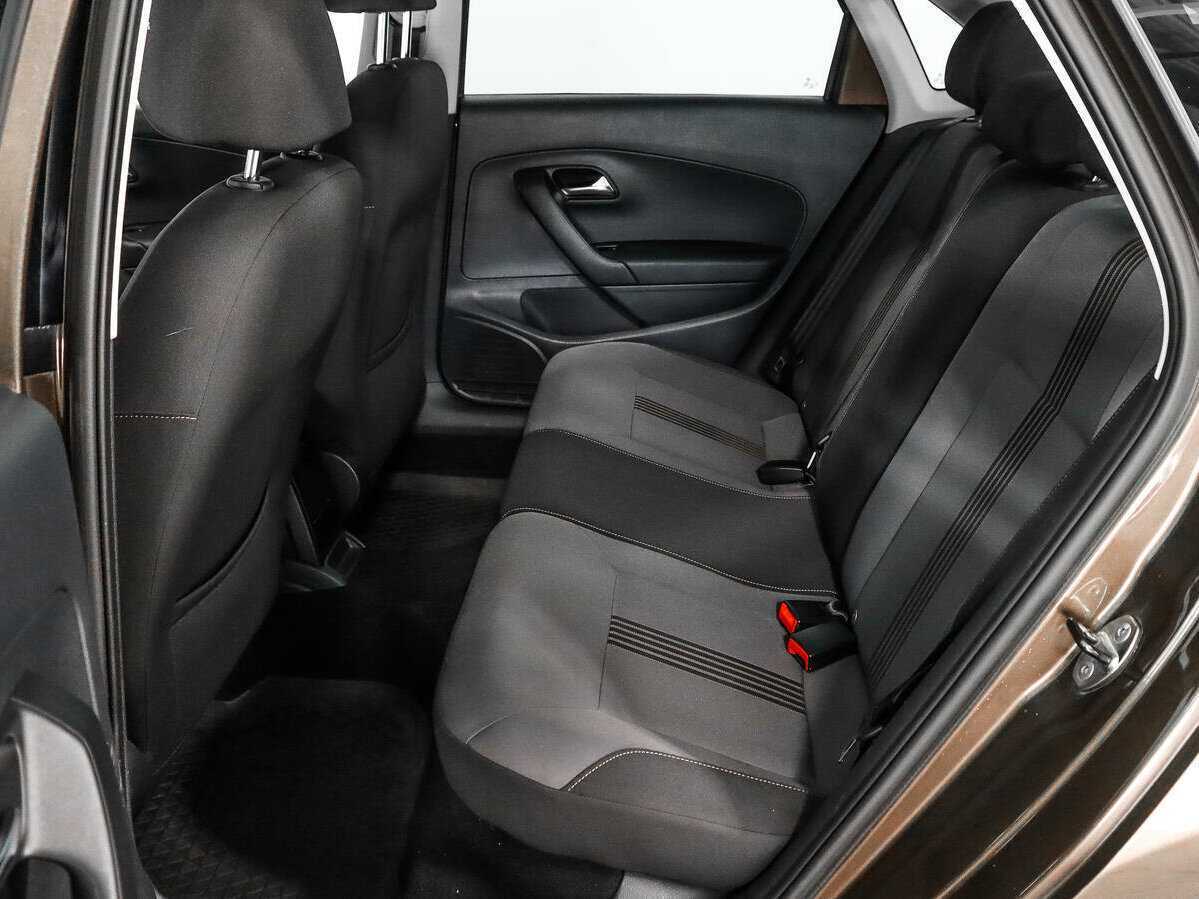 Б/У Фольксваген Поло 2016 года. Фото: #9