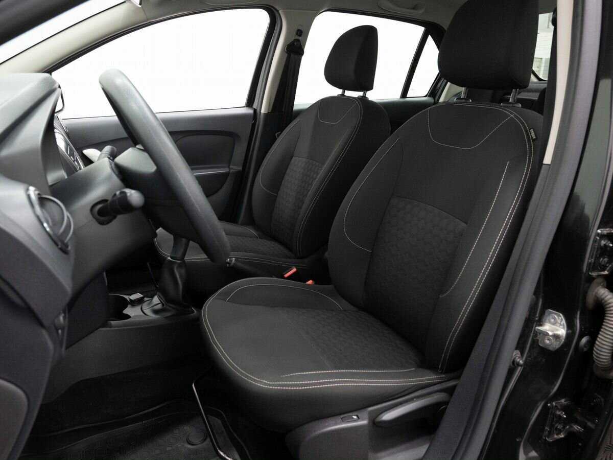 Б/У Рено Логан 2018 года. Фото: #8