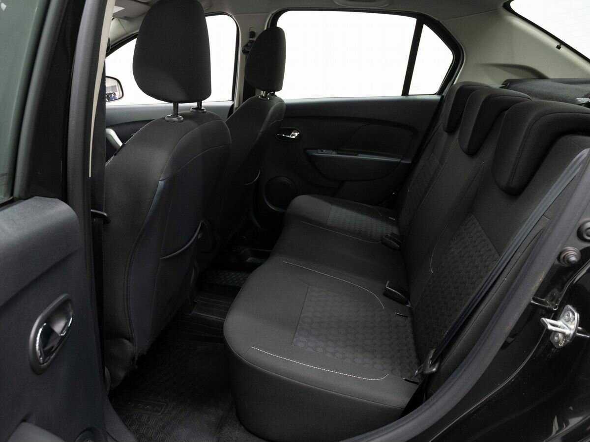 Б/У Рено Логан 2018 года. Фото: #9