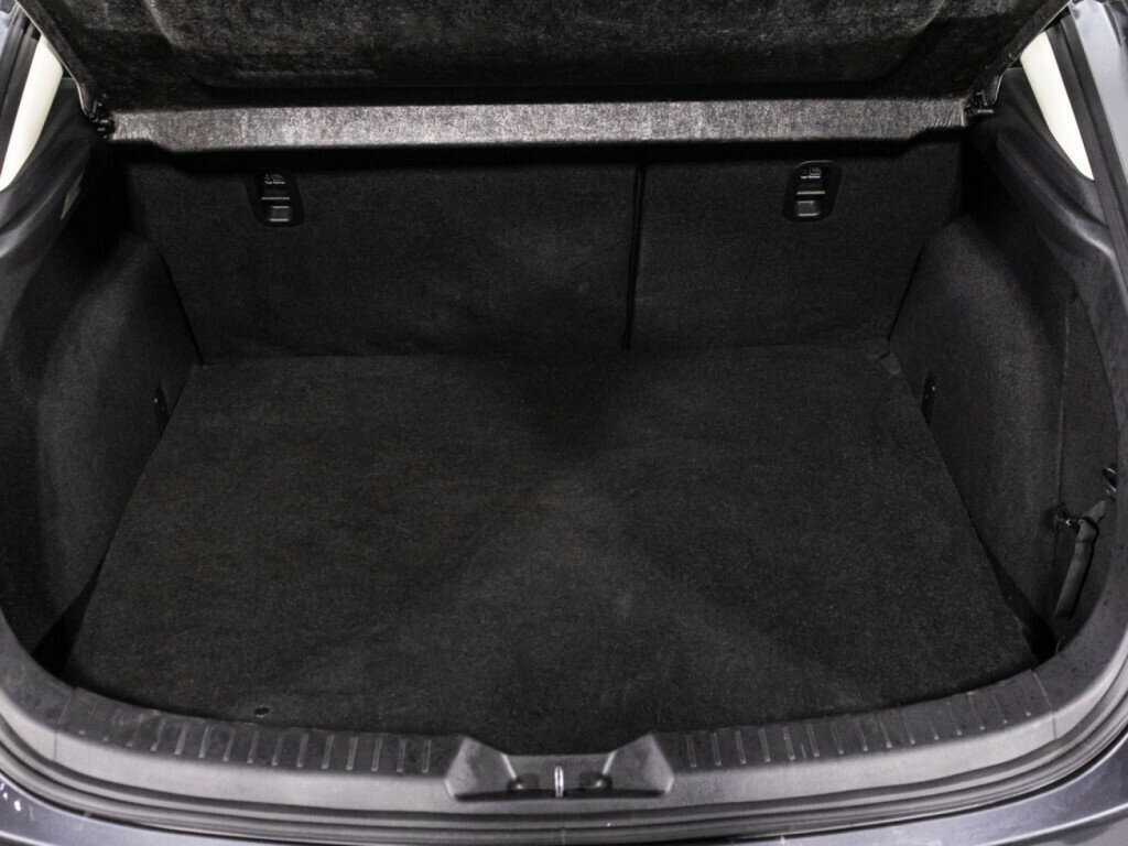 Б/У Мазда 3 2014 года. Фото: #13