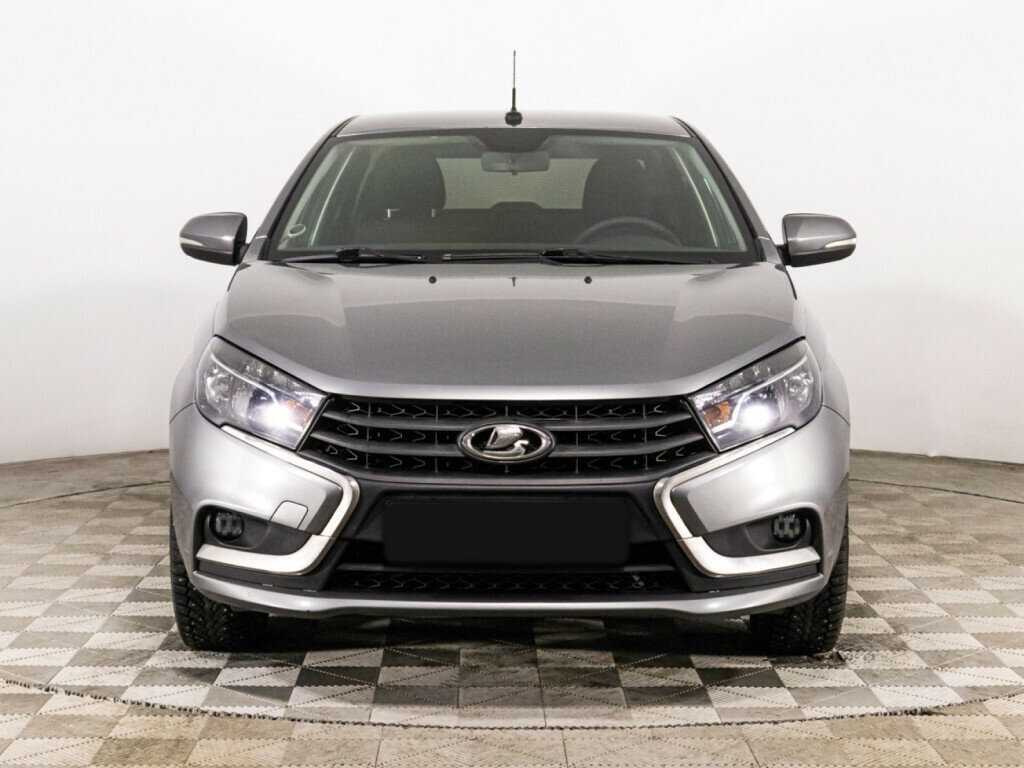 Б/У Лада (ВАЗ) Веста 2017 года. Фото: #1