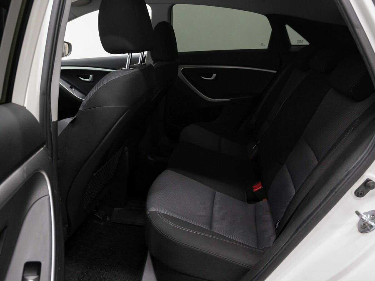 Б/У Хендай ай30 2013 года. Фото: #8