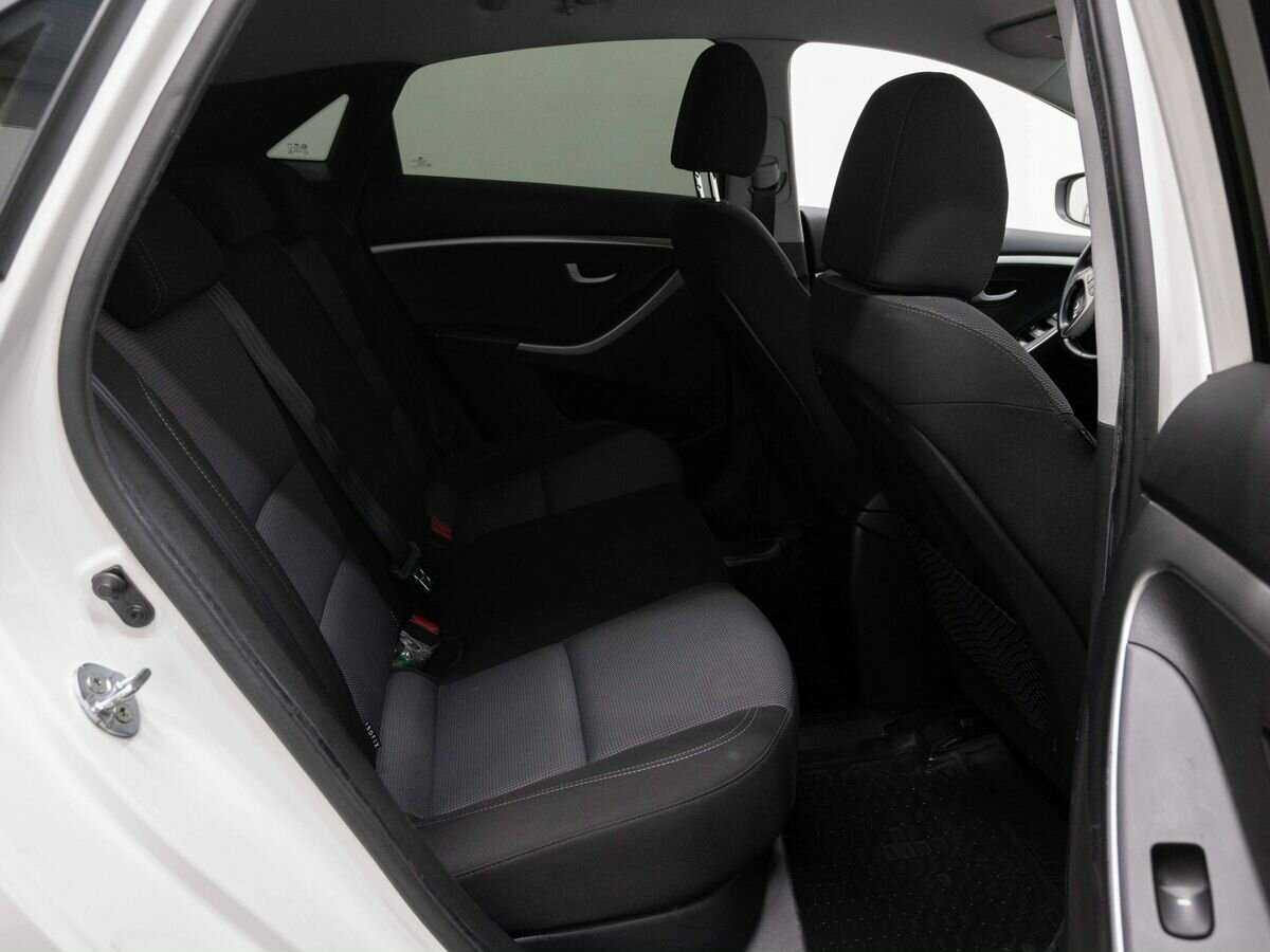 Б/У Хендай ай30 2013 года. Фото: #9