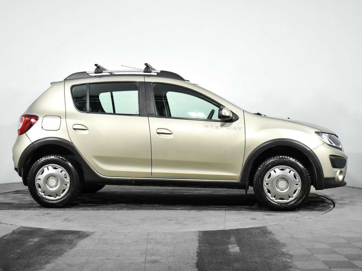 Б/У Рено Сандеро 2017 года. Фото: #3