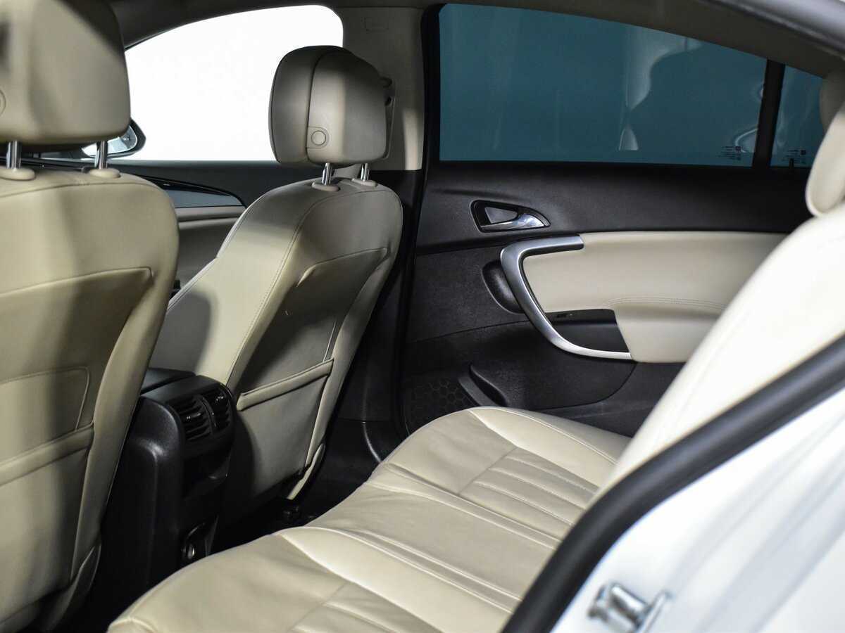 Б/У Опель Инсигния 2014 года. Фото: #10