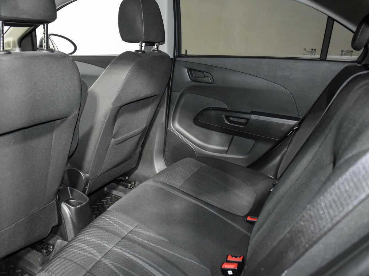 Б/У Шевроле Авео 2014 года. Фото: #11