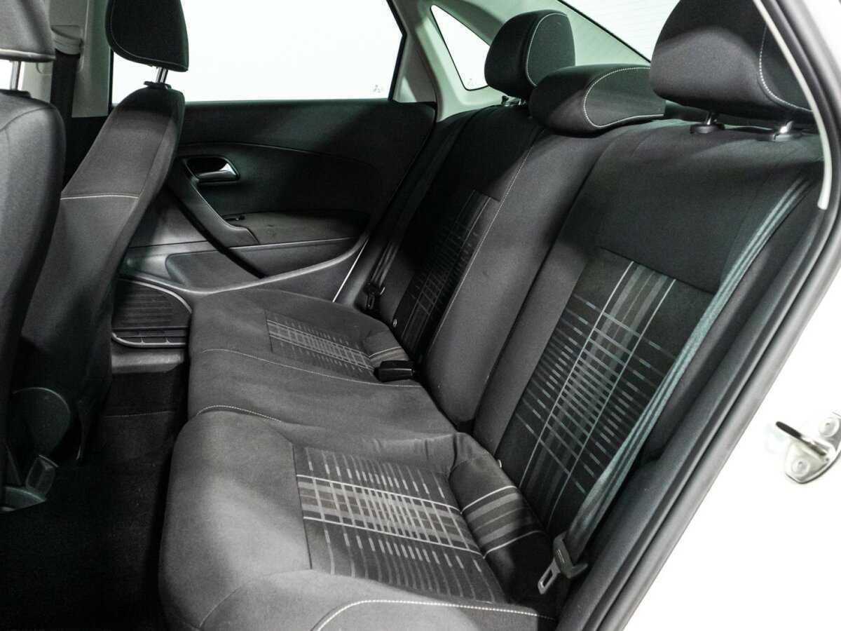 Б/У Фольксваген Поло 2015 года. Фото: #9