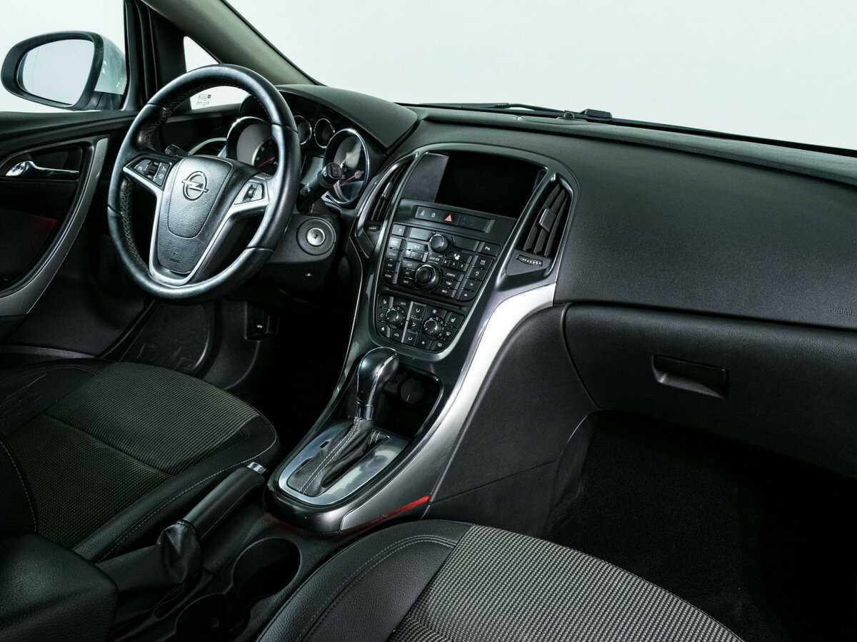 Б/У Опель Астра 2012 года. Фото: #7