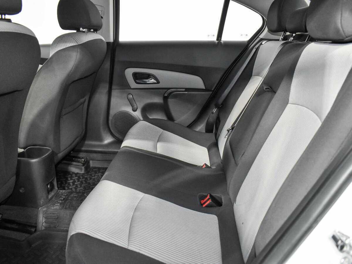 Б/У Шевроле Круз 2014 года. Фото: #10