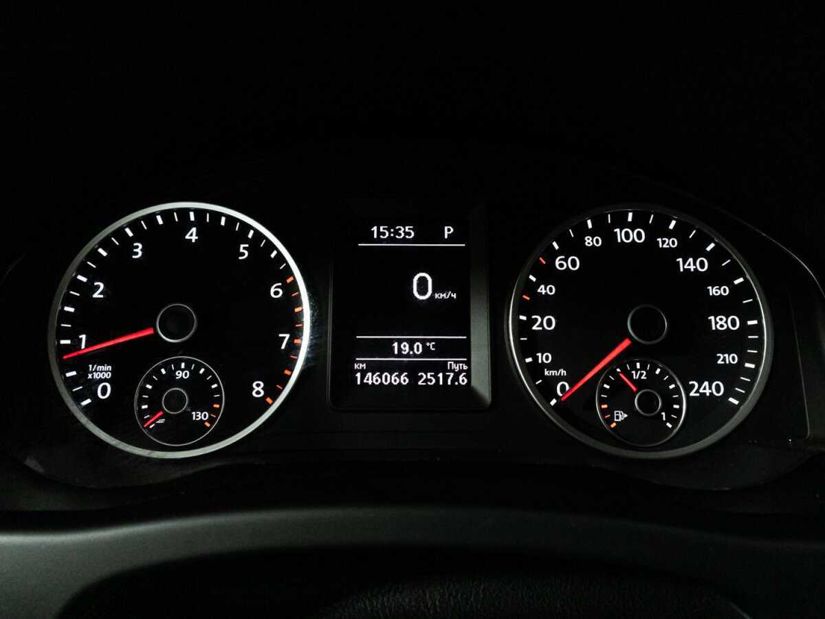 Б/У Фольксваген Тигуан 2015 года. Фото: #11