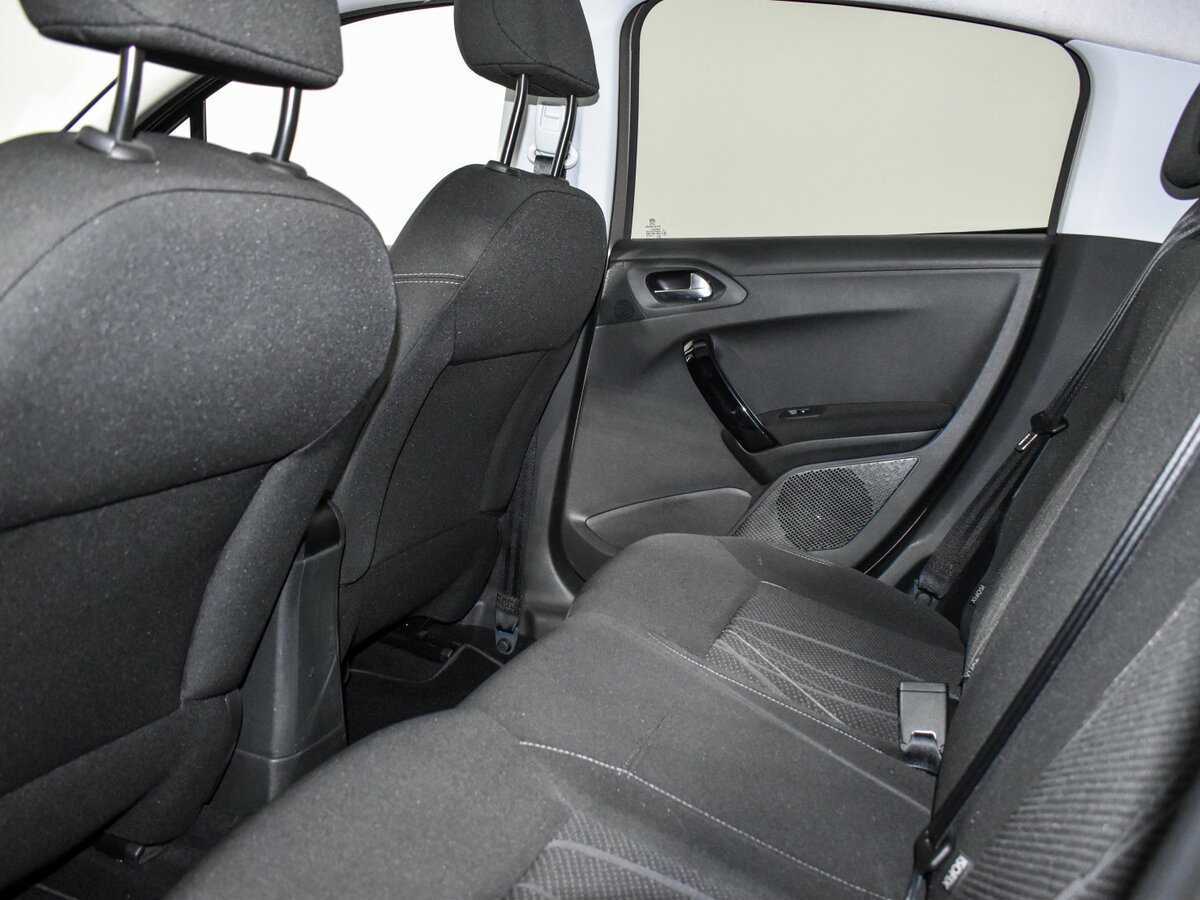 Б/У Пежо 208 2014 года. Фото: #11