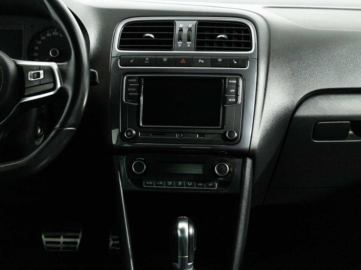 Б/У Фольксваген Поло 2018 года. Фото: #13