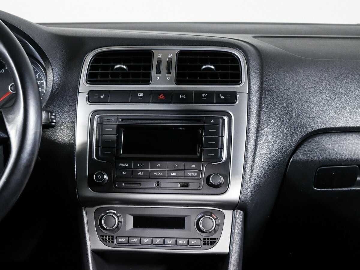 Б/У Фольксваген Поло 2018 года. Фото: #12