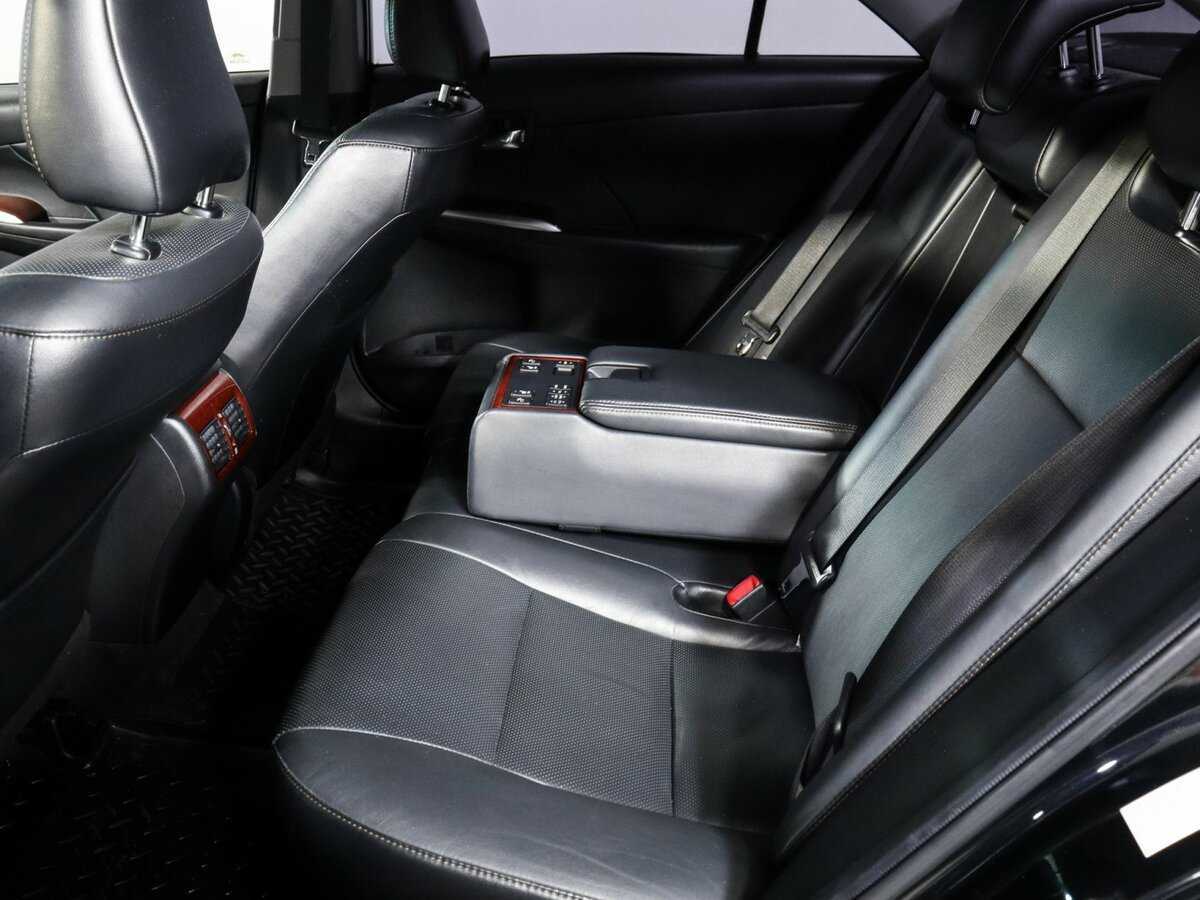 Б/У Тойота Камри 2012 года. Фото: #9