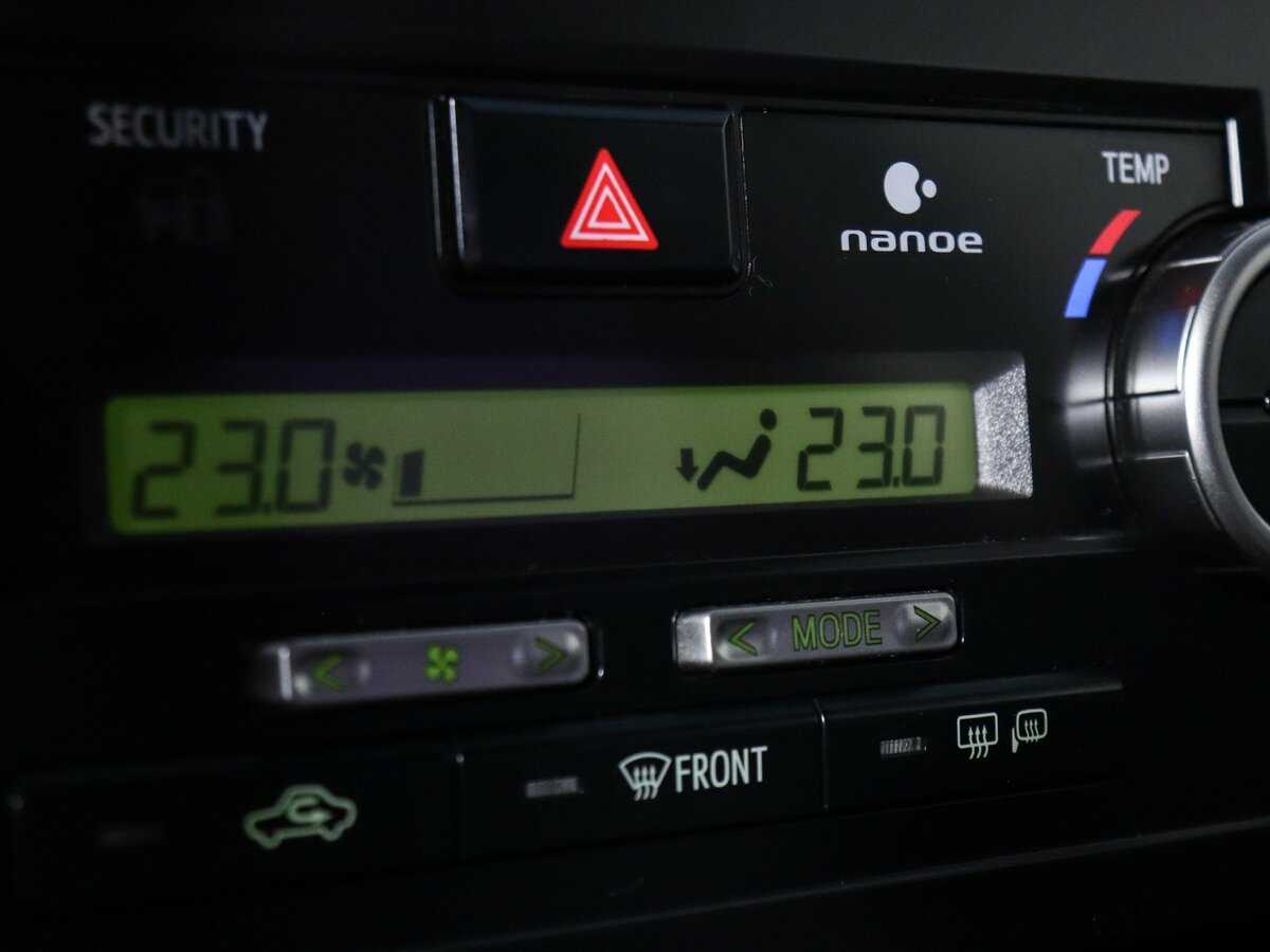 Б/У Тойота Камри 2012 года. Фото: #23