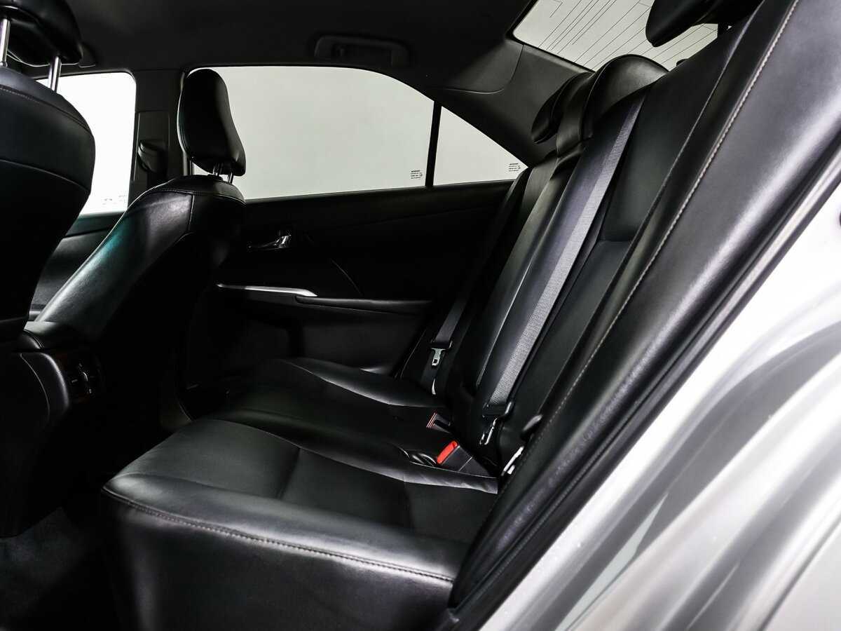 Б/У Тойота Камри 2014 года. Фото: #12