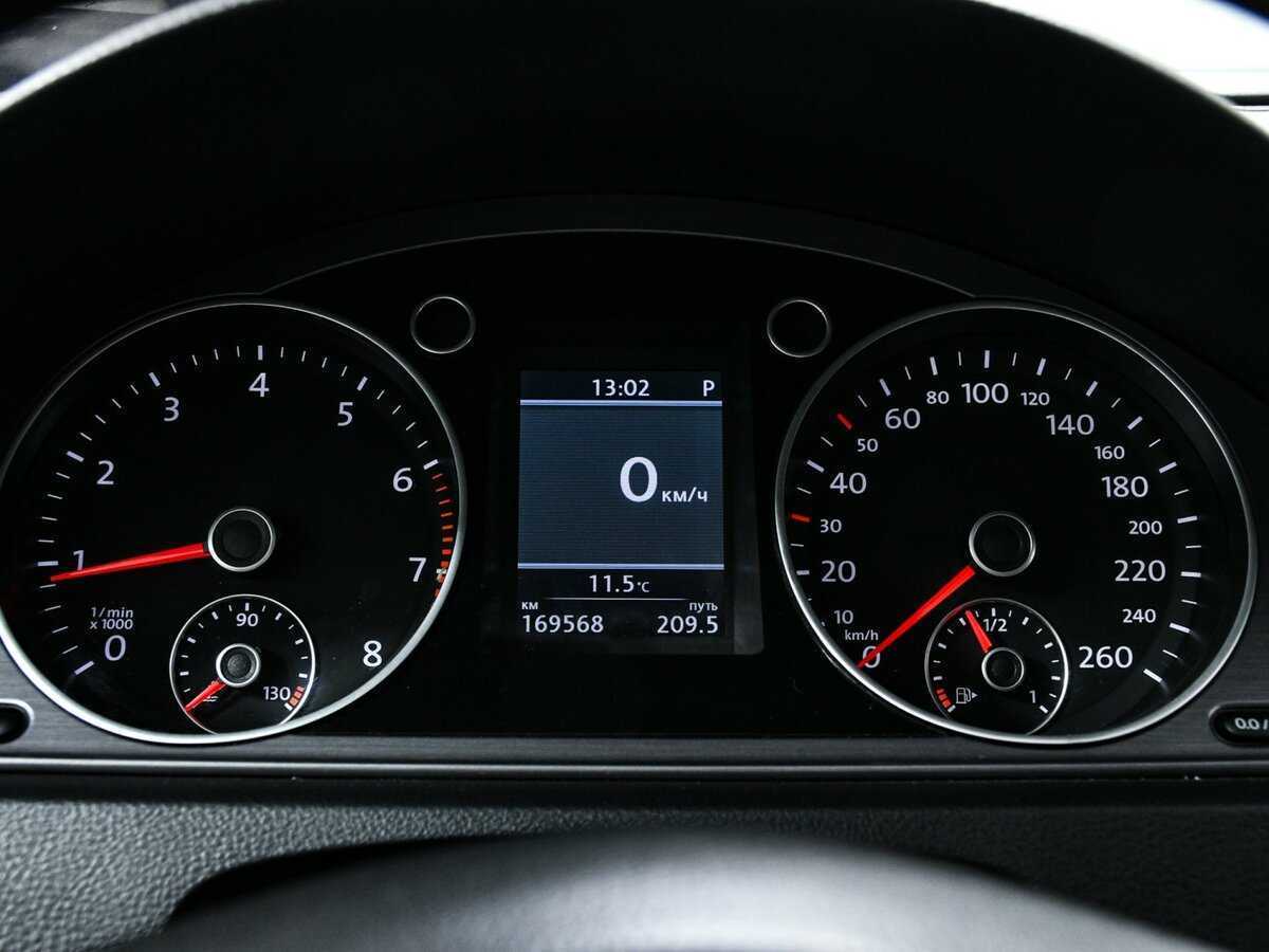 Б/У Фольксваген Пассат 2013 года. Фото: #9