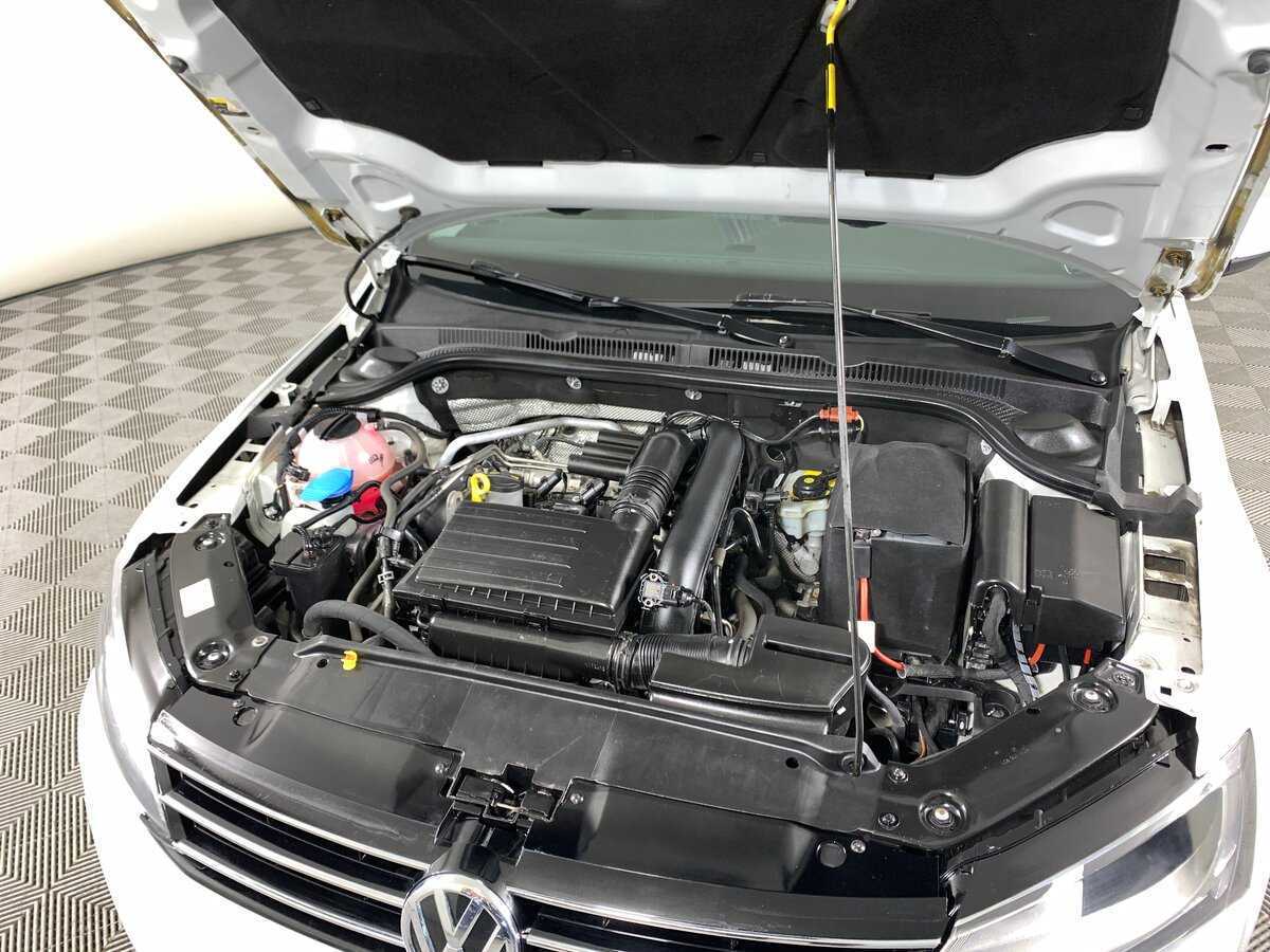 Б/У Фольксваген Джетта 2017 года. Фото: #9