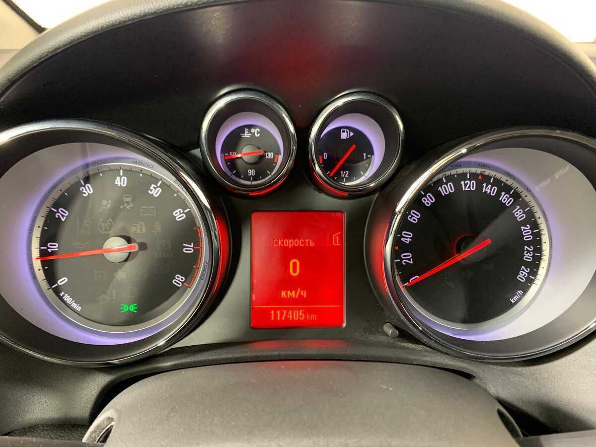 Б/У Опель Астра 2012 года. Фото: #14