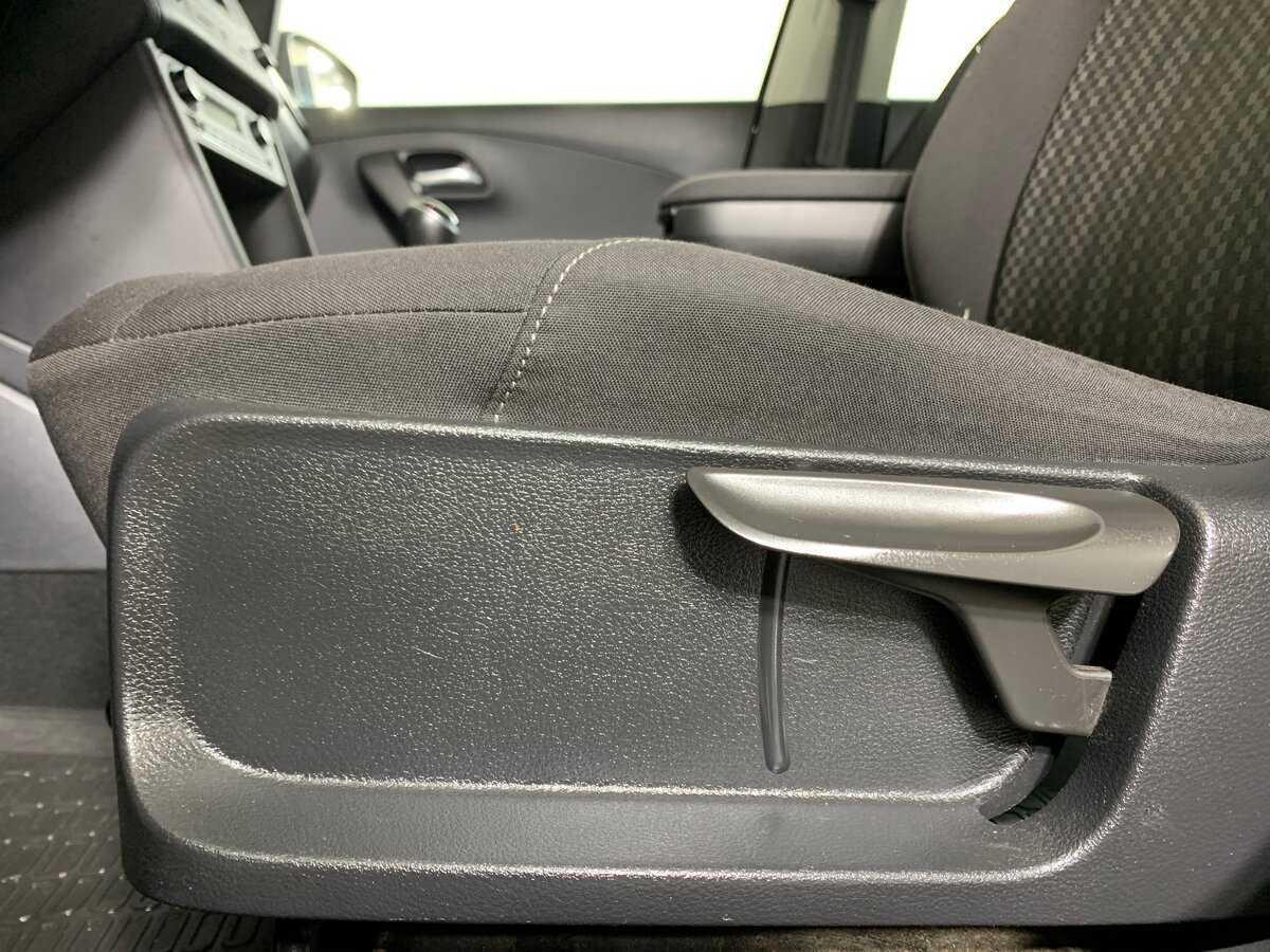 Б/У Фольксваген Поло 2016 года. Фото: #13