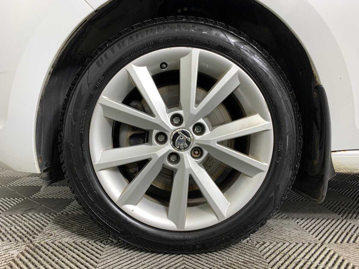 Б/У Шкода Рапид 2015 года. Фото: #8