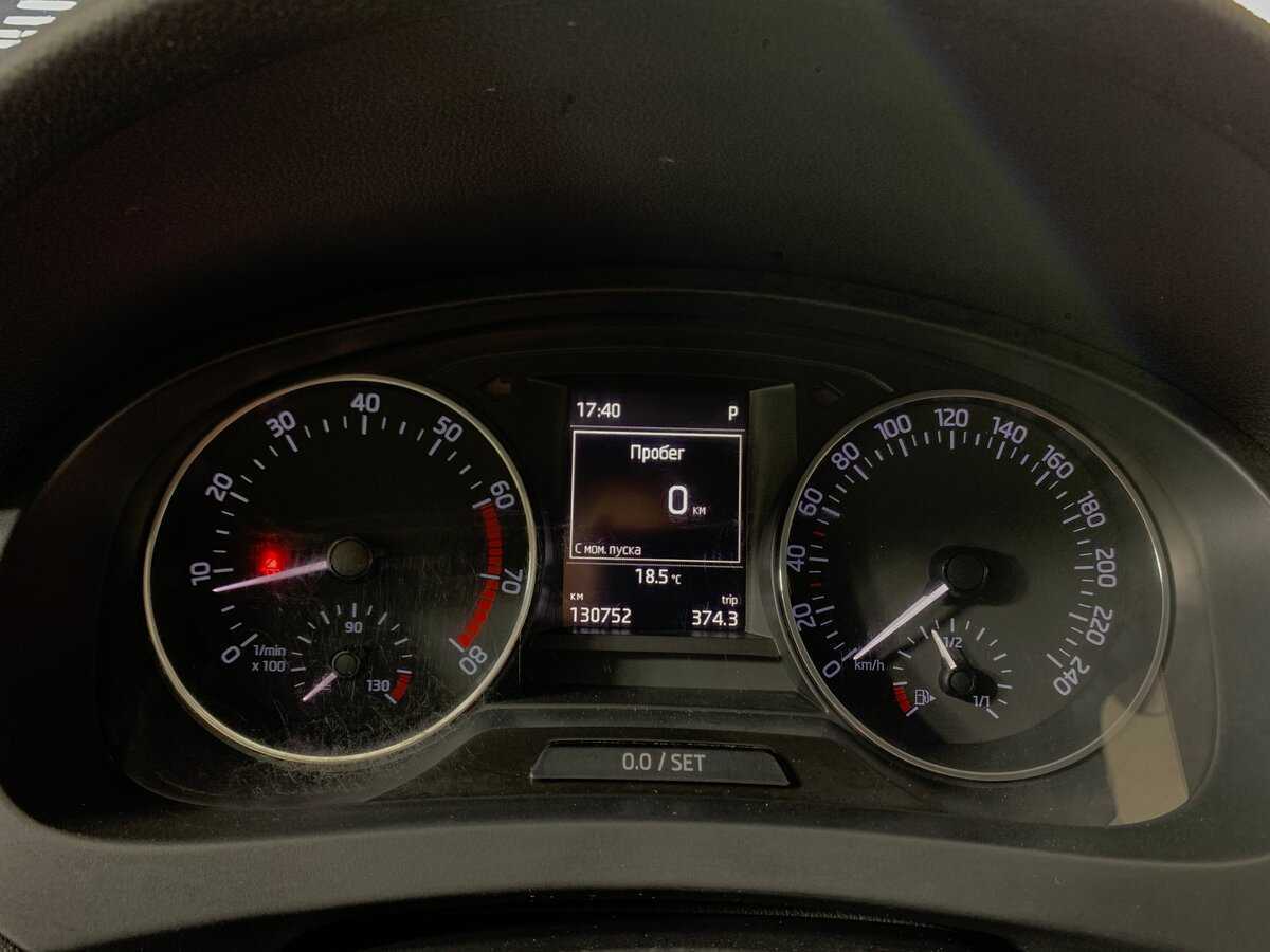 Б/У Шкода Рапид 2015 года. Фото: #13