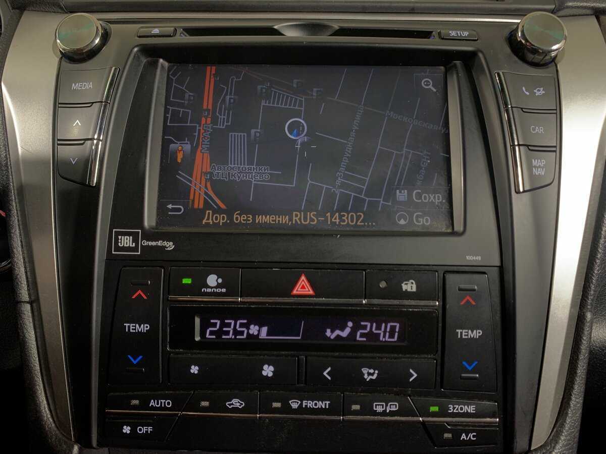 Б/У Тойота Камри 2016 года. Фото: #13