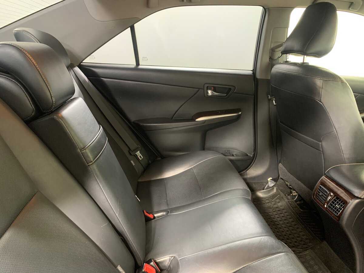 Б/У Тойота Камри 2016 года. Фото: #15