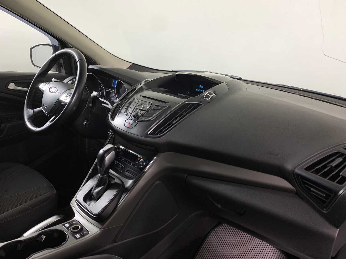 Б/У Форд Куга 2015 года. Фото: #12