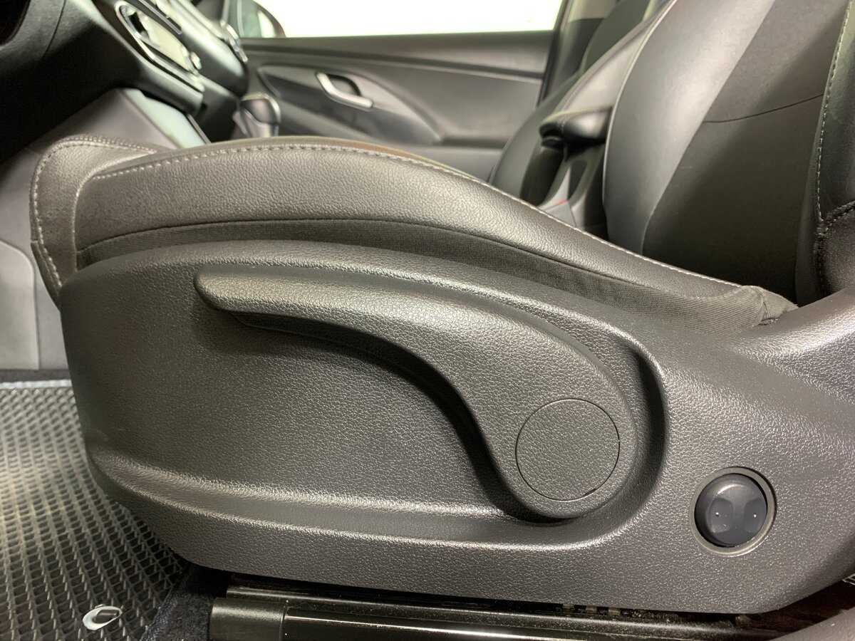 Б/У Хендай ай30 2017 года. Фото: #16