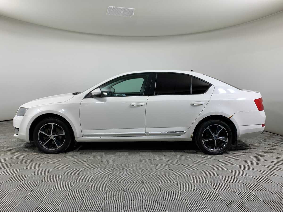 Б/У Шкода Октавия 2015 года. Фото: #7