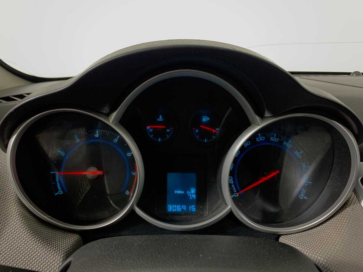 Б/У Шевроле Круз 2012 года. Фото: #14