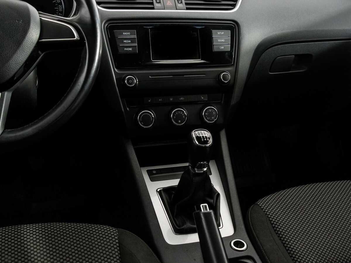 Б/У Шкода Октавия 2017 года. Фото: #10