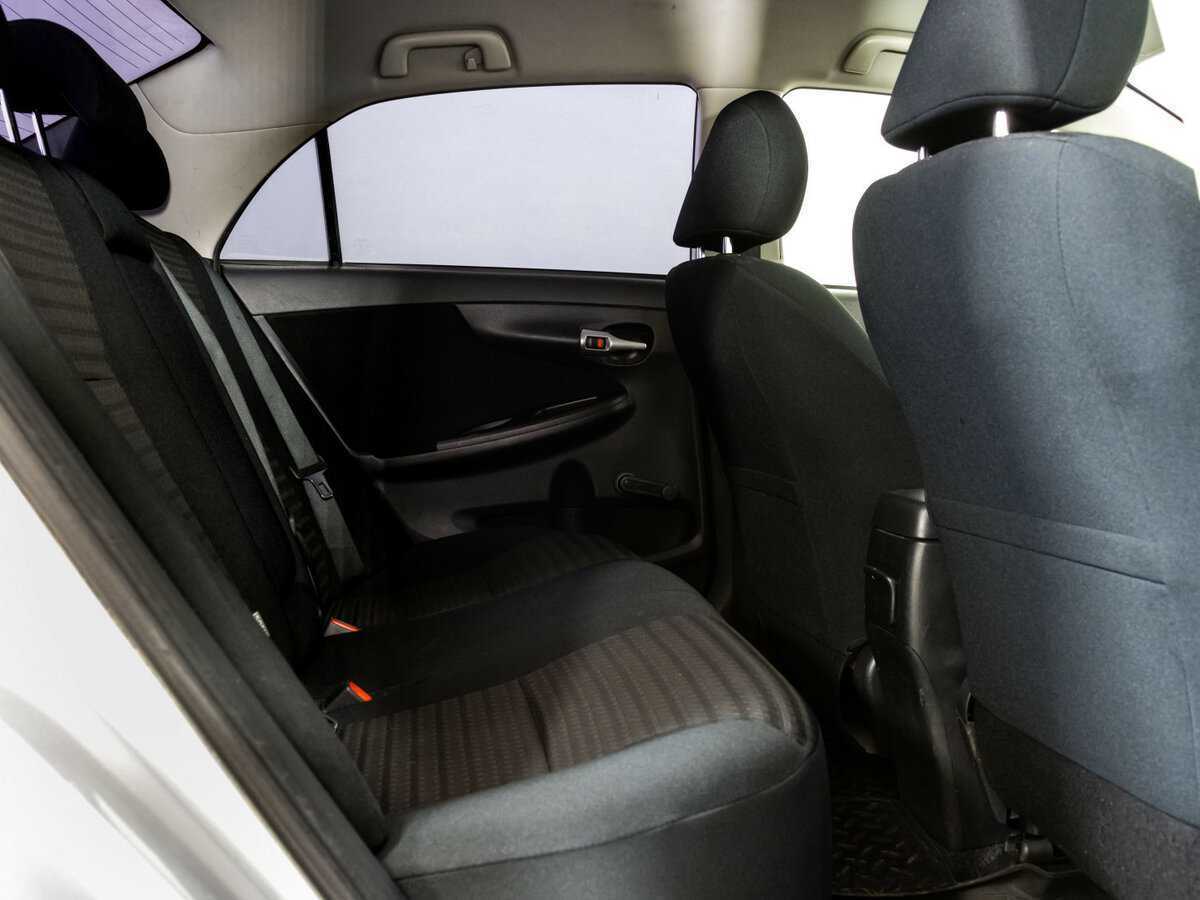 Б/У Тойота Королла 2012 года. Фото: #10