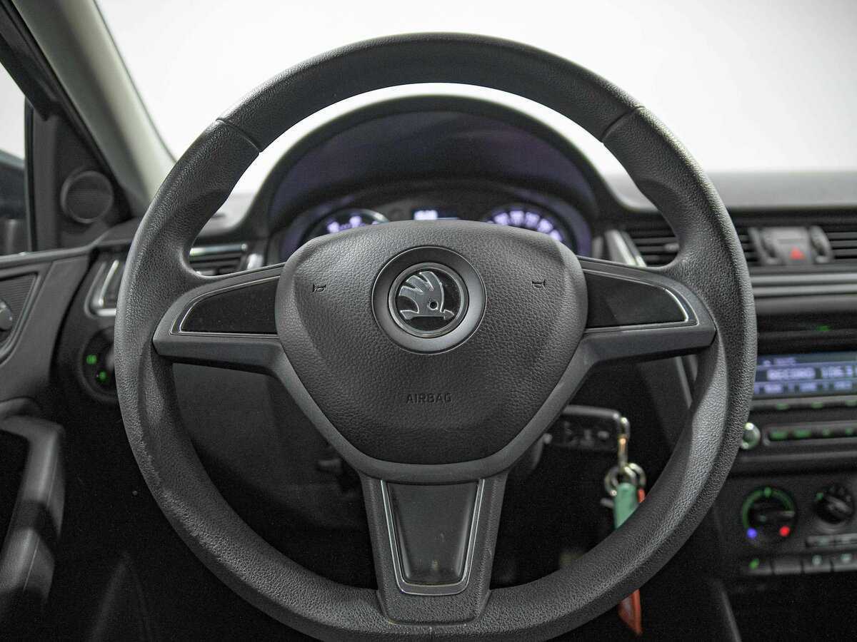 Б/У Шкода Рапид 2015 года. Фото: #7