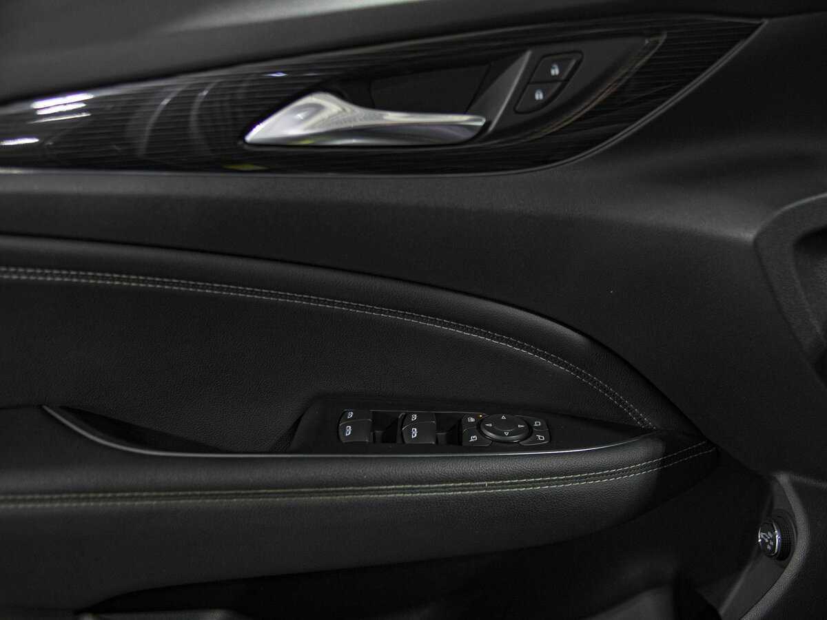 Б/У Опель Инсигния 2018 года. Фото: #12