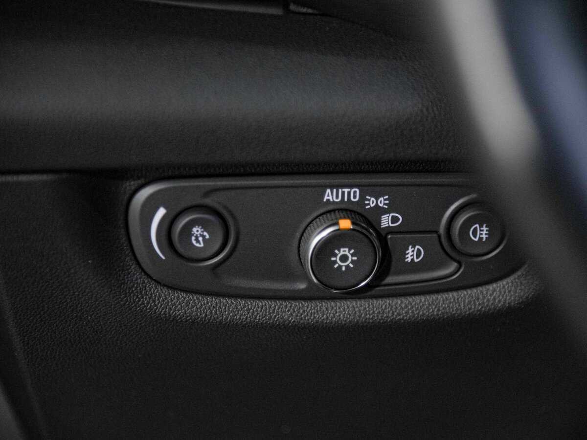 Б/У Опель Инсигния 2018 года. Фото: #14