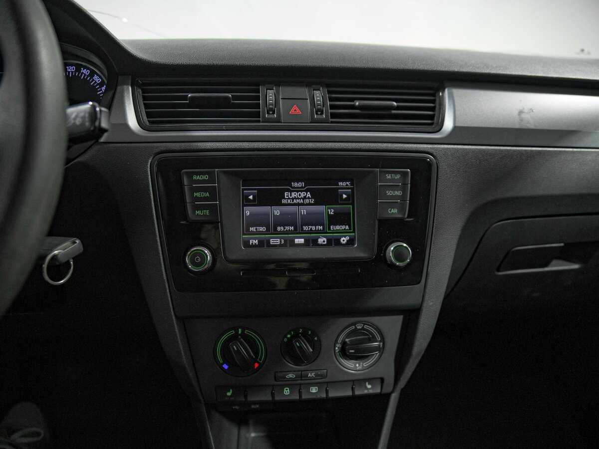 Б/У Шкода Рапид 2016 года. Фото: #8