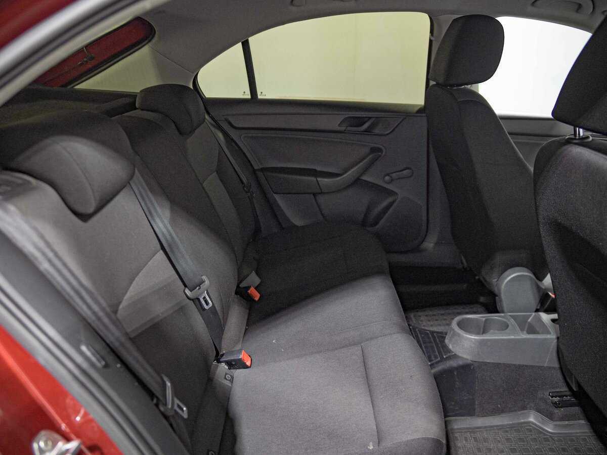 Б/У Шкода Рапид 2016 года. Фото: #11