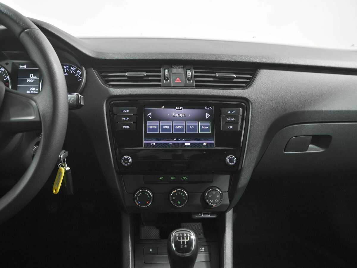 Б/У Шкода Октавия 2018 года. Фото: #7