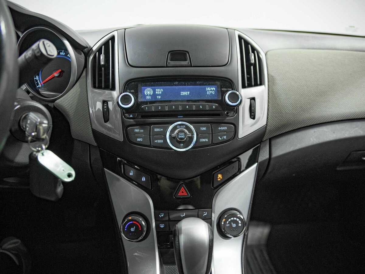 Б/У Шевроле Круз 2013 года. Фото: #8