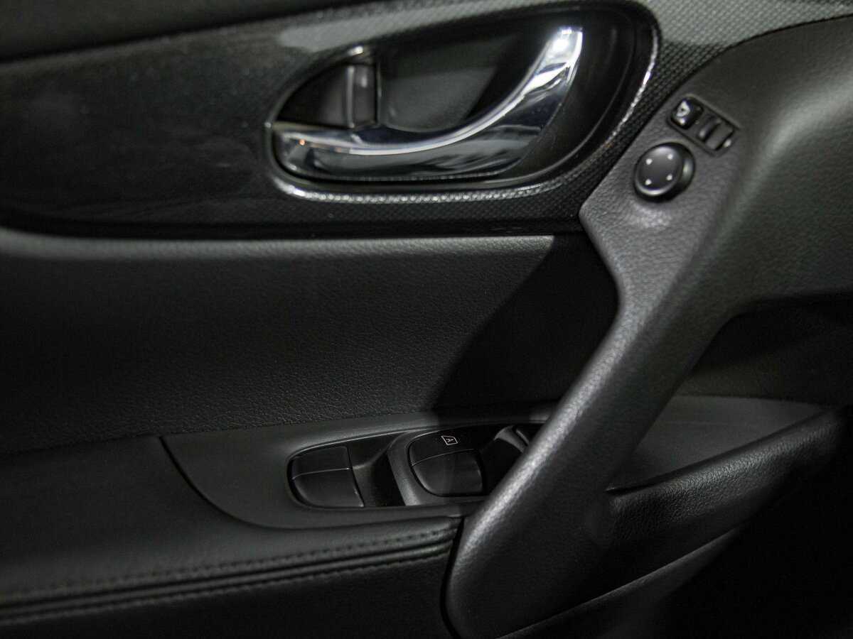 Б/У Ниссан Икс-Трейл 2016 года. Фото: #14